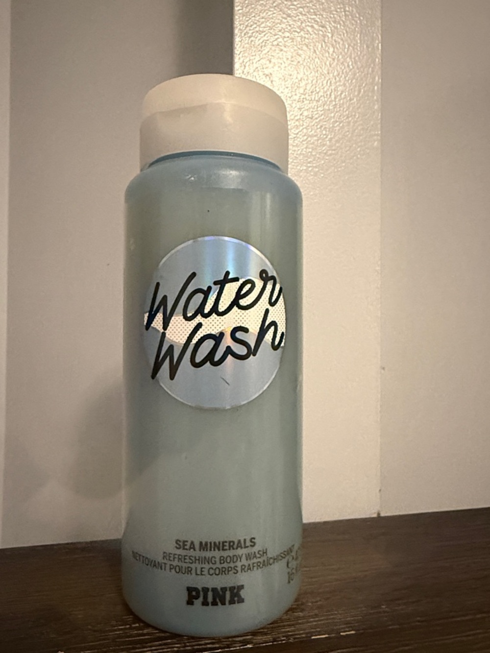 PINK Victoria's Secret Water Wash Sea Minerals Body Wash - Light Blue